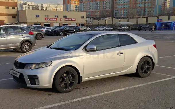 Kia Cerato 2012 г., фотография 1