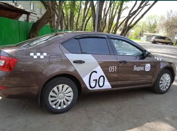 Брендирование Яндекс GO, брендирование авто, фотография 1