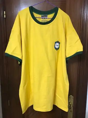 Футболка сборной Бразилии с автографом Пеле, фотография 2