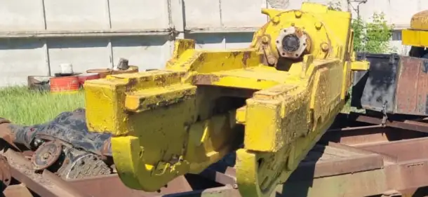 Продаются Тележки с натяжным механизмом правая и левая для Коматсу 355 Komatsu., фотография 3