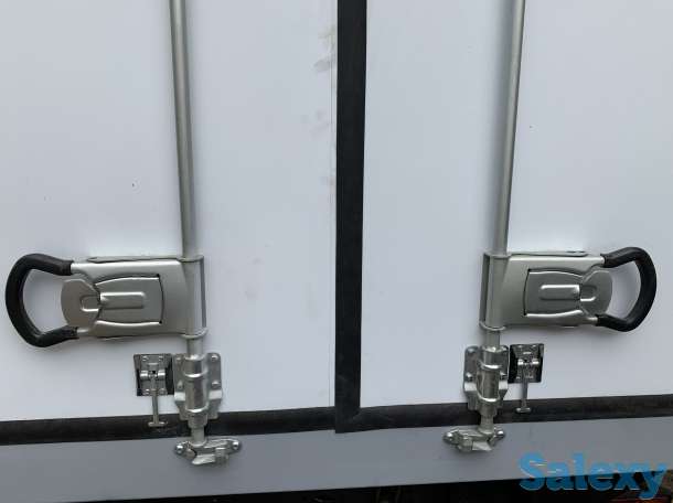 Комплект фурнитуры на задние ворота фургона с рукояткой 