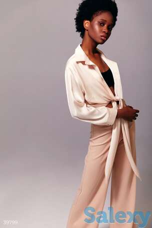 Бежевая блуза на завязках, фотография 1