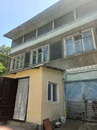 В Городе Талгаре срочно продаётся дом трёх этажный тёплый., фотография 1