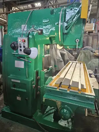 Вертикально-фрезерный станок ВМ127М 1993 г., фотография 3