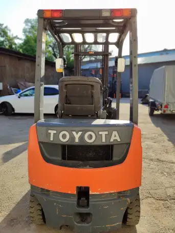 Вилочный погрузчик Toyota 8FG15 из Японии, фотография 8