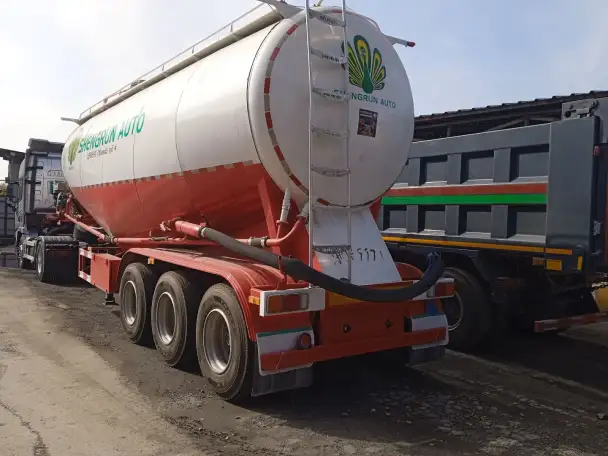 цементовоз, фотография 1