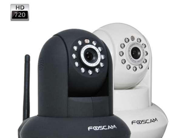 Поворотная мегапиксельная WiFi IP камера Foscam FI9821P с P2P , фотография 1