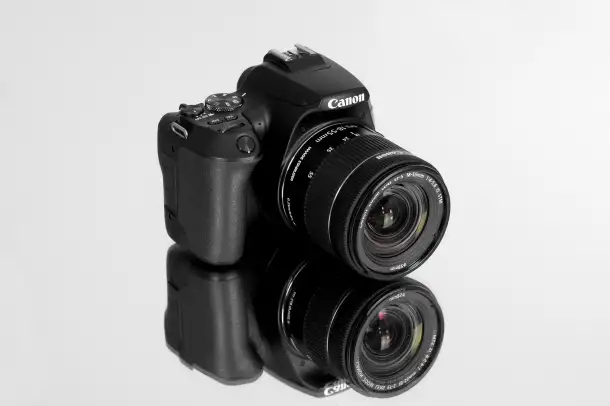 продам фотоаппарат canon 250d, фотография 1