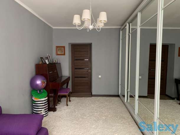 Продаётся 3-комнатная квартира от первых хозяевв хорошем состоянии находится в золотом квадрате!, фотография 4