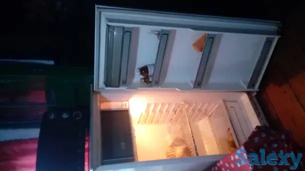 Срочно продам холодильник б у в хорошем состоянии, фотография 1