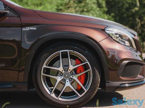 Mercedes-Benz GLA 45 AMG 2015 года, фотография 2