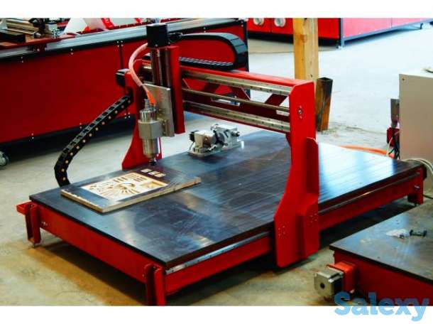 Фрезерный станок по дереву 2.2 кВт, размер рабочего стола: 580×750 мм., фотография 1