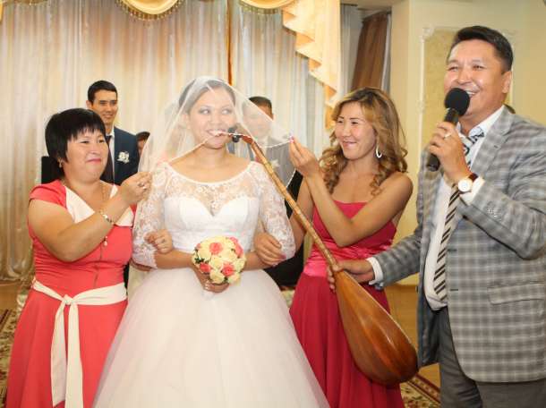 Тамада на праздник, фотография 1