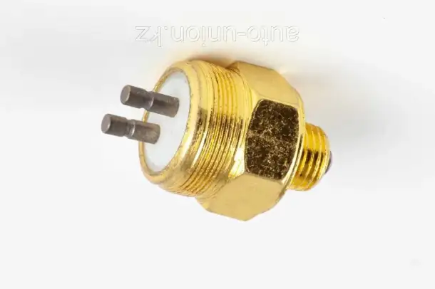 Датчик КПП заднего хода L48, фотография 1