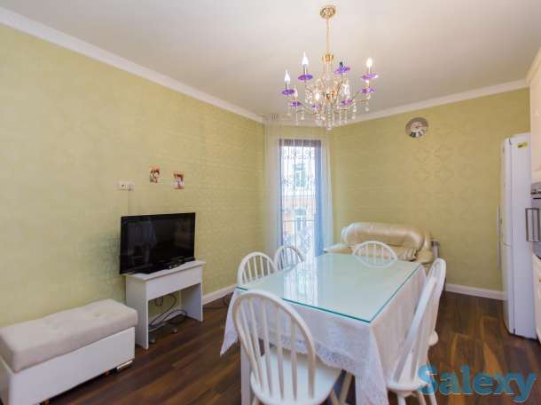 3-комнатная квартира, 130 м², 2/5 этаж, улица Тулебаева 114а — Толе би, фотография 2