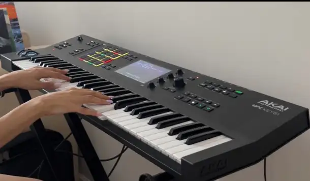 Синтезатор Akai MPC key, фотография 1
