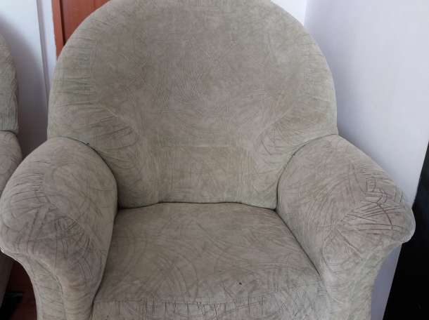 Угловой диван с креслом, фотография 1