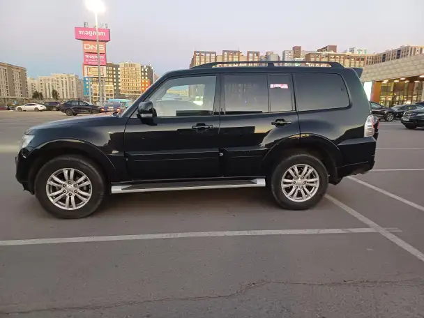 Продам автомобиль Mitsubishi Pajero, фотография 3