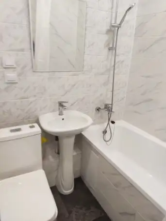 Продам двухкомнатную квартиру в районе пересечения улиц Жарокова и Мынбаева., фотография 4