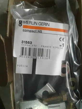 Силовой ввод контакты перегородки  для автоматов 100-250 А MERLIN GERIN 31563, фотография 1