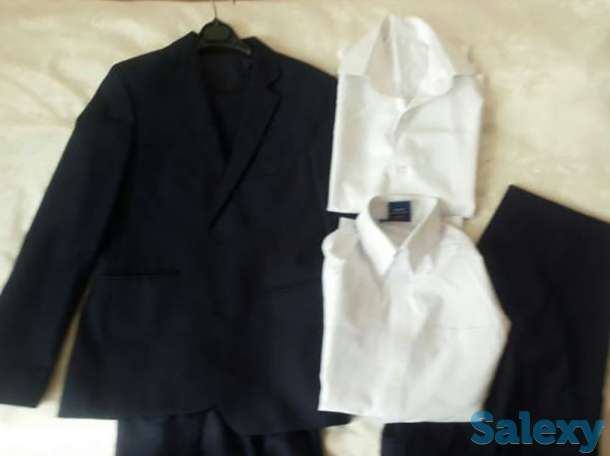 Школьный костюм темно синнего цвета рубашки белые 9-10 лет, фотография 1