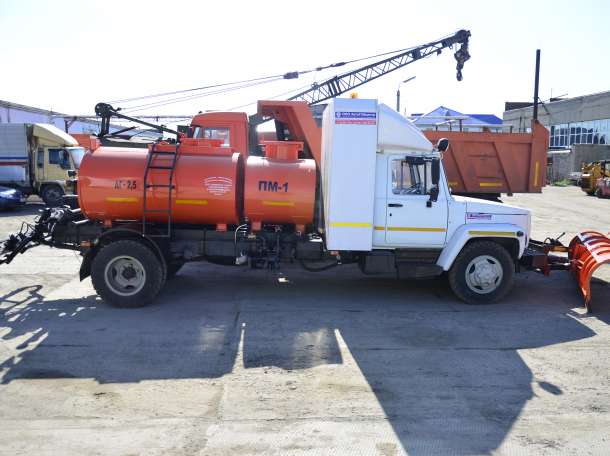 Автогудронатор АГ-2,5 с цистерной для дозаправки катков, фотография 3