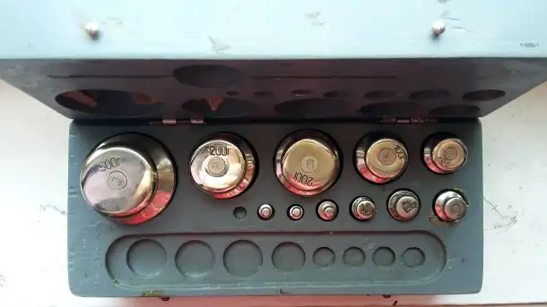 продам равноплечные весы с гирями, фотография 2