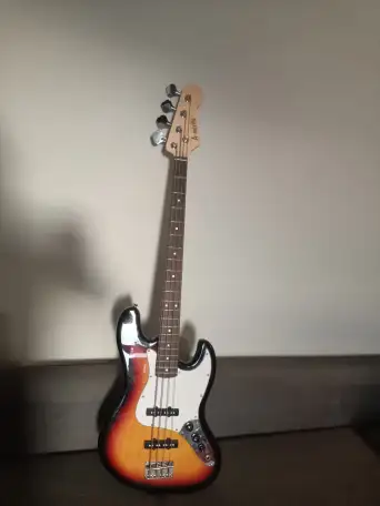 Бас Гитара A-Martin, фотография 2