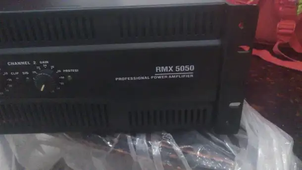 QSC RMX5050 профессиональный акустический усилитель мощности, фотография 6
