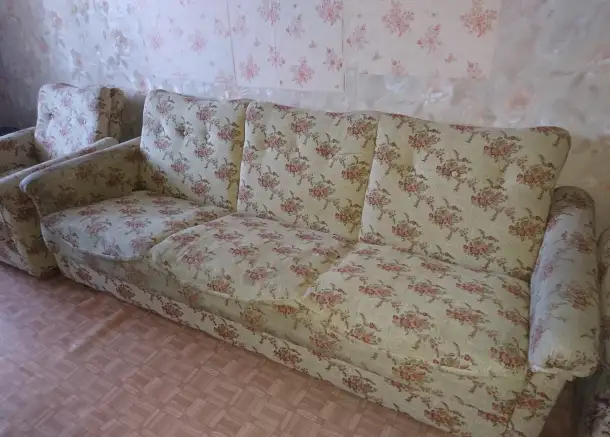 Диван и 2 кресла Румыния, фотография 2