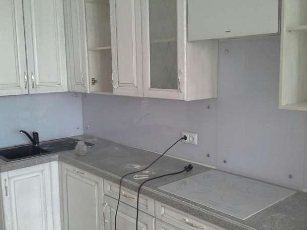 кухонные фартуки из стекла, фотография 1