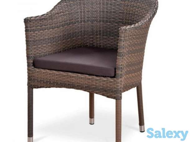 Уличные стулья, кресла, столы и диваны, фотография 1