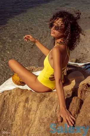 Слитный купальник с открытой спиной, фотография 1