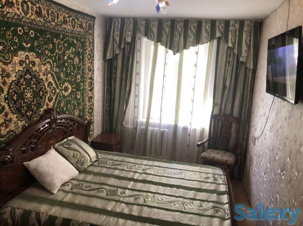 Срочно! Продам шикарную 2-спальную кровать, зеркало-камод и 2 тумбочки, фотография 2