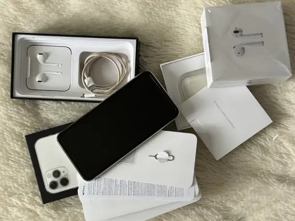 iPhone 11Pro Max 256G, бу AirPods в подарок, фотография 2