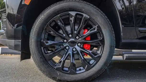 GMC Yukon Denali, фотография 10