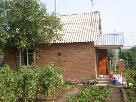 Продам дачу 6 сот дом кирпичный с печью баня скважина, фотография 3