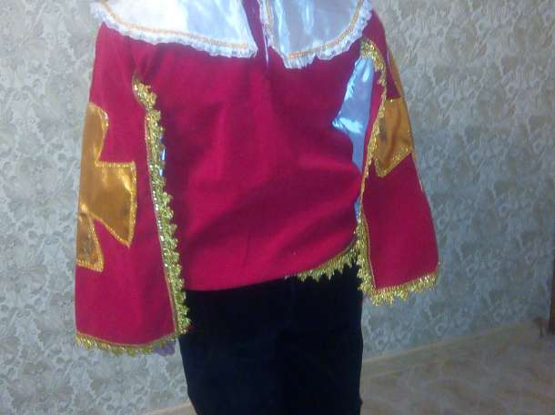 Продам новогодний костюм 