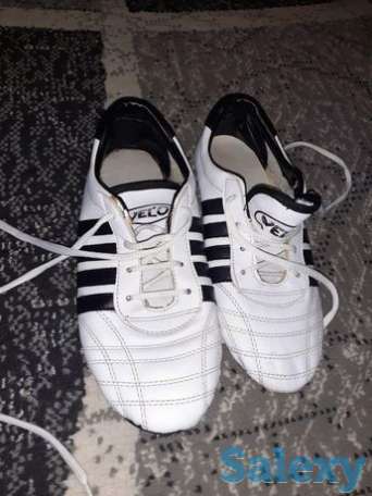 Обувь спортивная, фотография 1