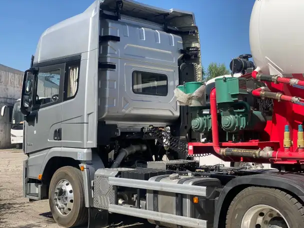 тягачи, фотография 1