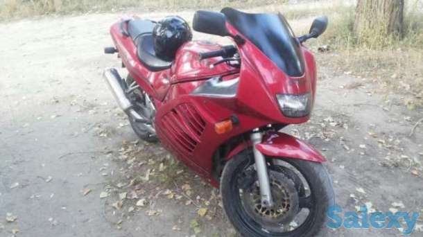 Suzuki RF 400R, фотография 1