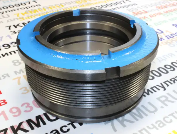 Гайка подъемного цилиндра КМУ Tadano Z300, фотография 1