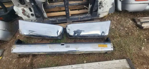 Бампер задний Toyota  Hilux Surf 130, фотография 1