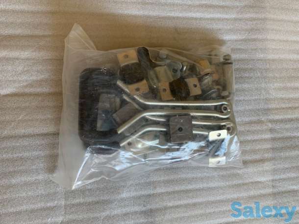 Комплект фурнитуры на задние ворота фургона с рукояткой Пруткового типа Эконом, фотография 3