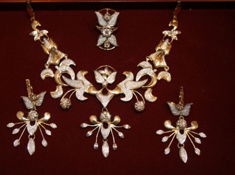 Бриллиантовый гарнитур, фотография 1