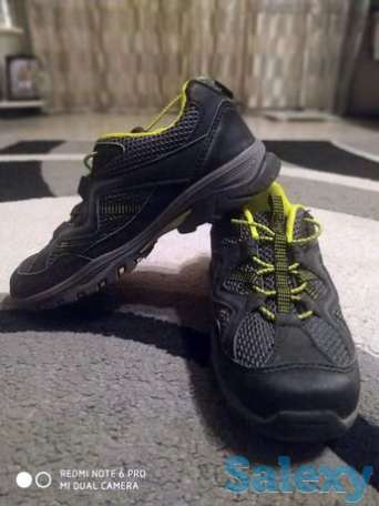 Спортивные кроссовки, фотография 1