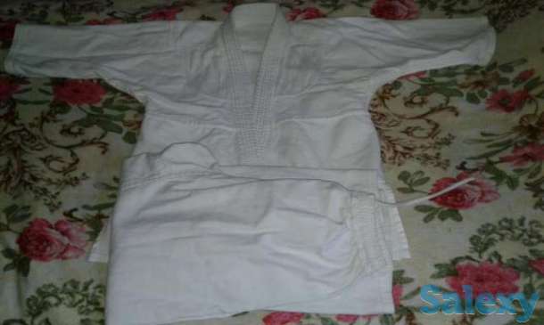 Жана спорттык шапандар ак 6 ы 7 жас ка, кок 14жаска сатамын,, фотография 1