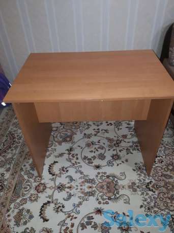 Деревянный письменный стол, фотография 3