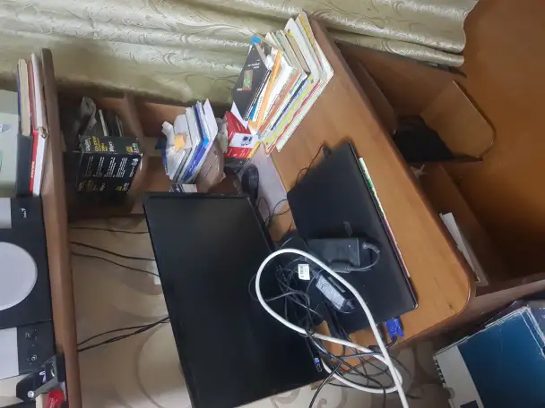 Межкомнатные двери комьютерный стол, фотография 3