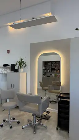 Действующий салон красоты, фотография 4